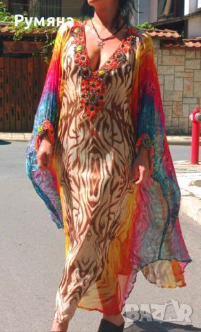 Уникален кафтан ,коприна и камъни и рокля по модел-Gaultier, снимка 1 - Рокли - 46434682