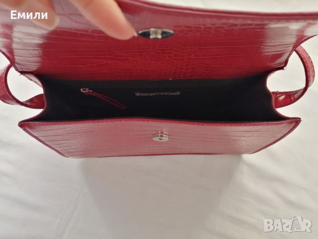 Pieces дамска червена чанта имитация на крокодилска кожа , снимка 13 - Чанти - 45482183
