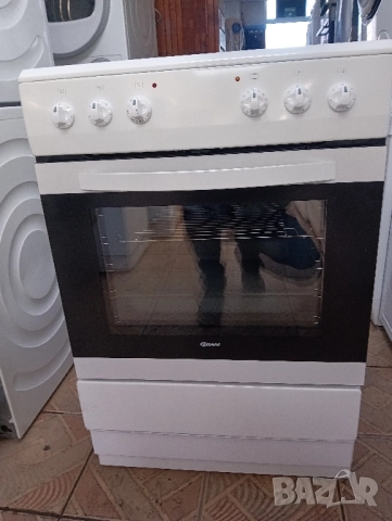 Свободно стояща печка с керамичен плот Gram с 2 години гаранция!, снимка 3 - Печки, фурни - 52427896