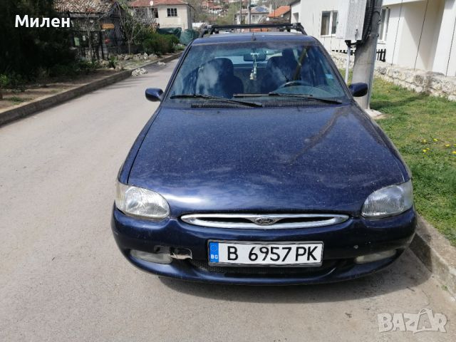 Ford escort 1.6L,  16V, Ghia, снимка 4 - Автомобили и джипове - 45114731