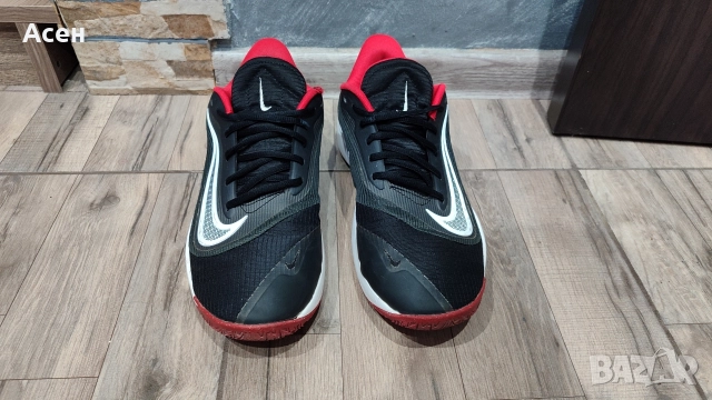 Маратонки Nike номер 42