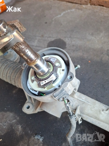 мотор за рейка на голф 5, снимка 4 - Части - 53896991