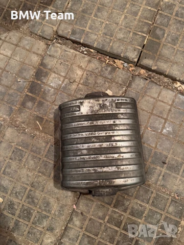 Средно гърне за BMW E90/E91, снимка 1