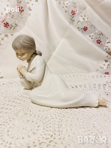 порцеланова статуетка