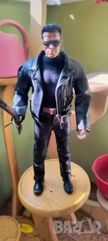 Премиум Екшън фигура на Арнолд Terminator800,30 см, снимка 11 - Колекции - 53680958