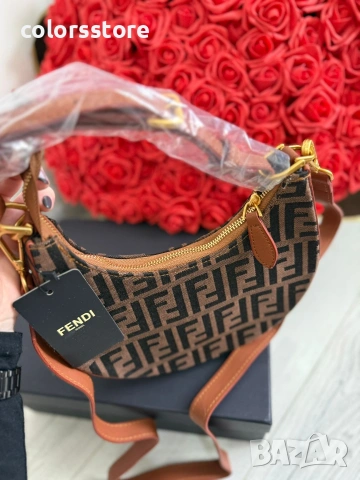 Дамска чанта Fendi/IM43, снимка 2 - Чанти - 49781776
