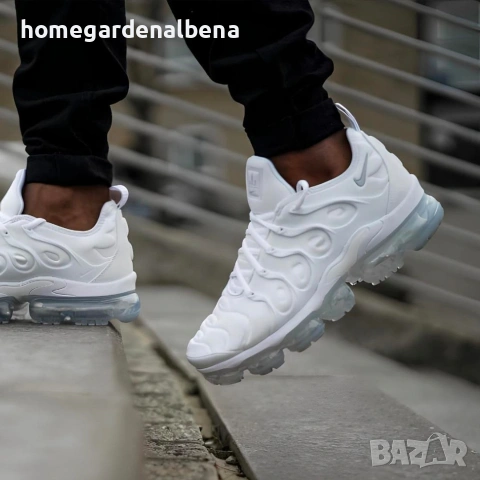 ВЪЗДУШЕН КОМФОРТ: Nike AIR VAPORMAX PLUS WHITE!