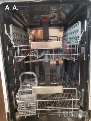 Съдомиална с проблем Hotpoint Ariston , снимка 3 - Съдомиялни - 52483953