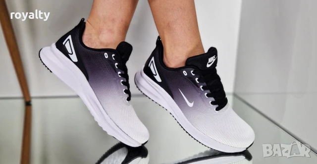 Nike дамски маратонки , снимка 2 - Маратонки - 50947376
