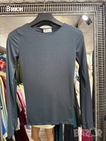 Блуза налична в размер S, M u L, снимка 4 - Блузи с дълъг ръкав и пуловери - 53074706