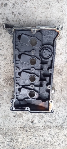 Капак клапани Audi A4 B6 2.0 бензин, снимка 3 - Части - 51631259