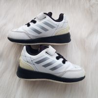 Детски маратонки Adidas Star Wars №22/23, снимка 2 - Детски маратонки - 45338537