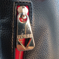 Раница чанта Guess, снимка 3 - Раници - 44939289
