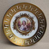 Порцеланова чинийка Втори ампир позлата медальон дама, отлична, снимка 1 - Антикварни и старинни предмети - 45876307