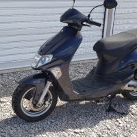Продавам скутер Кумхо 50 кубика, снимка 3 - Мотоциклети и мототехника - 45496720