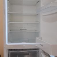 Хладилник с фризер BOSCH, снимка 1 - Хладилници - 45248210