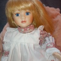 Продава се порцеланова кукла , снимка 8 - Кукли - 45491266