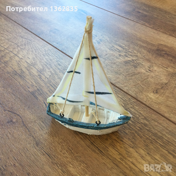 НОВА колекционерска фигурка / фигура  макет на рибарска лодка от резин, снимка 1