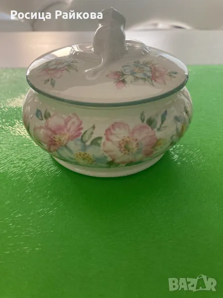 Порцеланова бижутиерка , снимка 1