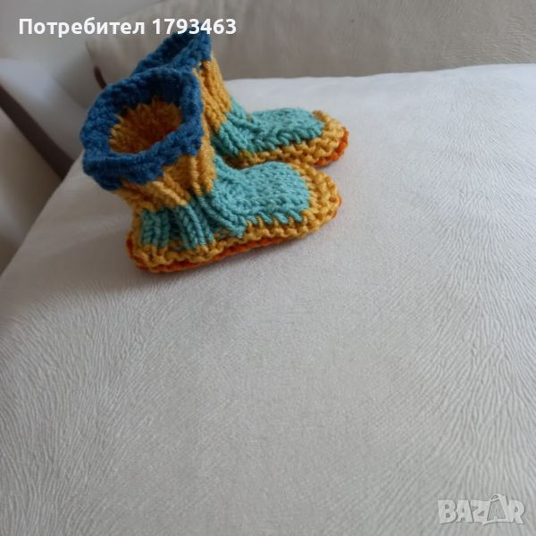 Ръчно плетени бебешки чорапки-до 6 месеца, снимка 1
