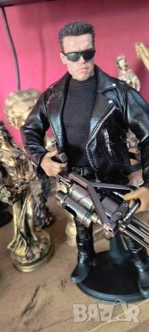 Премиум Екшън фигура на Арнолд Terminator800,30 см, снимка 5 - Колекции - 53680958