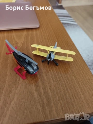 Лот жълт биплан и хеликоптер Matchbox 2 за 10