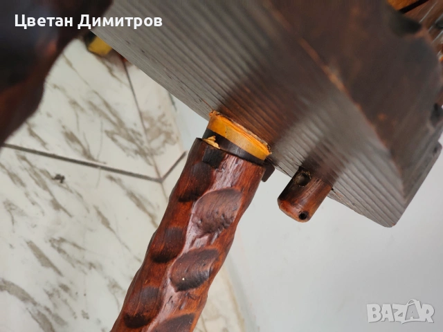 Испански рустикален или " бруталистически "стол с три крака , снимка 5 - Антикварни и старинни предмети - 53718333