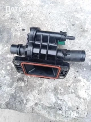 Корпус с термостат и датчик за Мазда 3 1.6HDI 109k.с 2007г