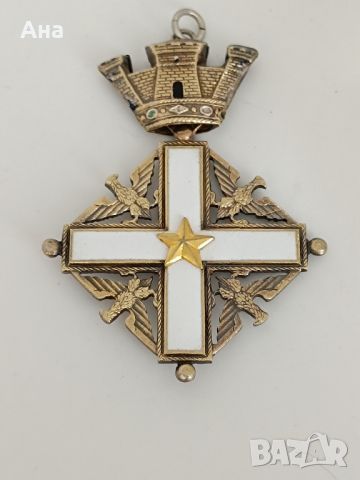 Сребърен Италиански орден за заслуги към Републиката

, снимка 6 - Антикварни и старинни предмети - 46407822