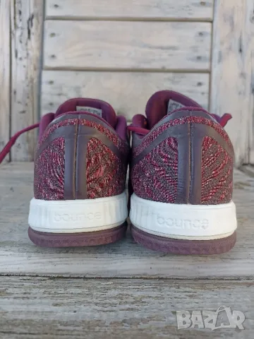 Дамски маратонки Adidas, снимка 2 - Маратонки - 49840412