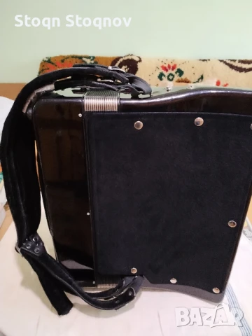 Акордеон Велтмайстер ЕС 4, снимка 2 - Акордеони - 50774476