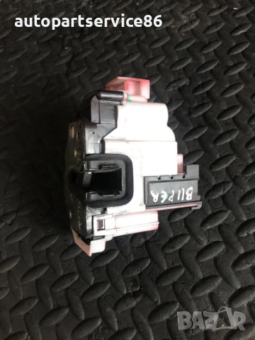 Преден десен механизъм за заключване за Peugeot Nemo, Bipper (2005-2012) 1361750080, снимка 2 - Части - 53785035