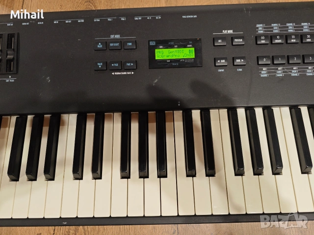 Синтезатор Алесис, пиано, Alesis QS8, снимка 3 - Синтезатори - 53477642