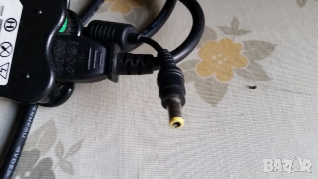 Лаптоп IBM ThinkPad T43, снимка 16 - Лаптопи за дома - 48436225