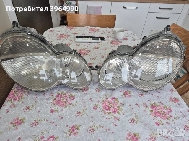 Оригинални фарове за мерцедес С клас W203 спорт купе преди фейс 