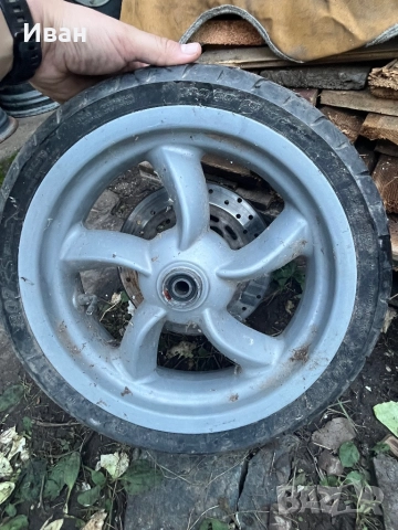 Предна джанта за Малагути Мадисън 250, снимка 2 - Гуми и джанти - 52423727