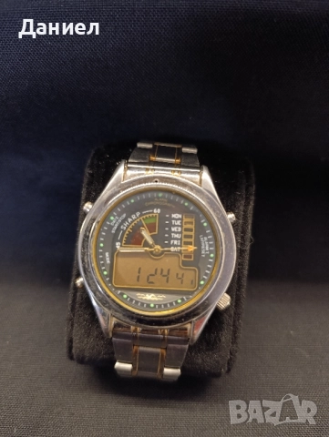 Рядък часовник SHARP, снимка 2 - Антикварни и старинни предмети - 51782304