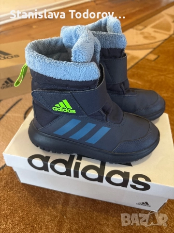 Adidas ботушки, снимка 2 - Детски боти и ботуши - 52256074