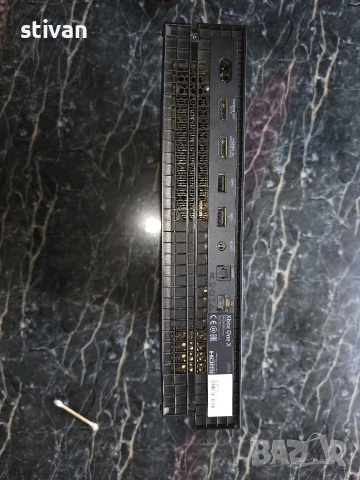 продавам XBOX ONE X, снимка 4 - Xbox конзоли - 53105257