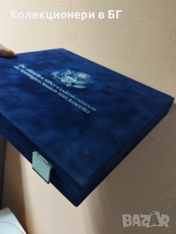 ВЕЛУРЕНА КУТИЯ ЗА СЪХРАНЕНИЕ НА МОНЕТИ /виж описанието/, снимка 5 - Нумизматика и бонистика - 52710028