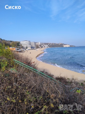 Частно лице търси вила или парцел Ален мак 