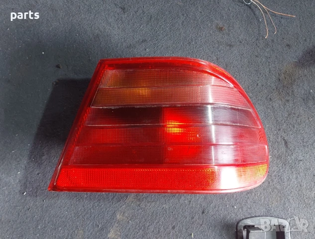 Десен Стоп Мерцедес Е класа W210 (H) - A2108204464, снимка 2 - Части - 51099796