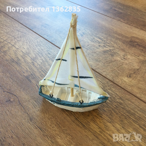 НОВА колекционерска фигурка / фигура  макет на рибарска лодка от резин