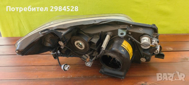 Ляв фар за Toyota Land Cruiser / Тойота Ленд Круизер, снимка 4 - Части - 50711376