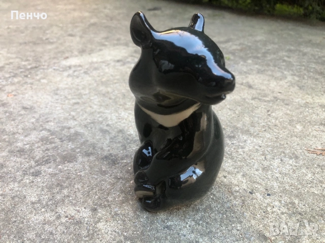 стара порцеланова фигурка МЕЧКА /МЕЧЕ/ - Ломоносов /ЛФЗ/, снимка 3 - Антикварни и старинни предмети - 44586454