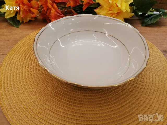 Порцеланова купа- Изида