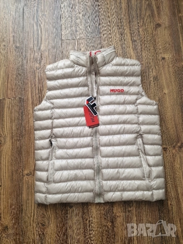 Страхотна мъжка грейка елек HUGO BOSS размер S M L XL 2XL , снимка 7 - Якета - 51470851