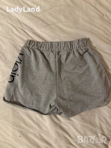 Къси гащи Calvin Klein , снимка 2 - Къси панталони и бермуди - 52696598