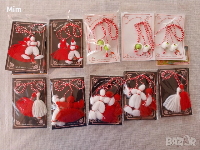 Пижу и Пенда ръчна изработка - Мартеници за ръка,за закичване, снимка 2 - Гривни - 53589507