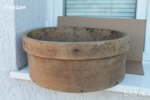 Оригинална дървена крина за жито